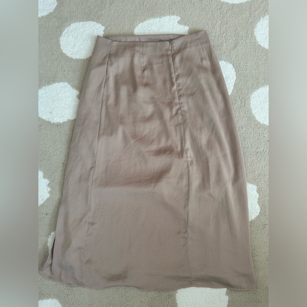 Mid length silk skirt